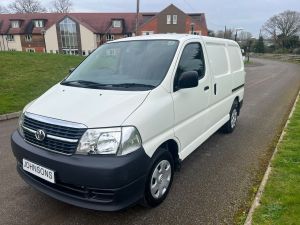 Used TOYOTA HI-ACE in Chertsey, Surrey for sale
